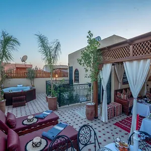 Le Nid De Fatima Bed & Breakfast